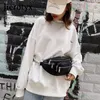 Sacos de cintura Jierotyx Mulheres de couro Marca de luxo Fanny Packs Belt Peito Bolsa Preto Cor Sexy Rebites Punk Gótico 230204