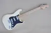 6 strängar Cream Electric Guitar med Maple Fretboard SSS Pickups Black PickGuard Customizable