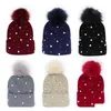 Gorro/cr￢nio tampas outono winter mulheres chap￩u de malha faux p￩rolas rebastes de gorro quente chap￩us de tric￴ de l￣ de l￣ Droga de entrega de moda dheou