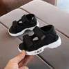 Sandali sandali estivi per bambini scarpe da bambino per bambini scarpe da spiaggia per ragazze fondo morbido antiscivolo ragazzi sandali sportivi per il tempo libero 21-30 230203