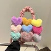 sacs à bandoulière sacs à main sac pour femme 2022 hiver nouveau sac seau en peluche occidentalisé mode sac à bandoulière tendance 230204