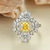 Anéis de casamento Classic Silver Color Ring White Zircon Flor Novo amarelo Crystal Square Stone for Women Bridal Jewelry