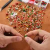 Boncuklar 3433pcs Noel Süs Seti Kırmızı/Yeşil/Altın Cam Tohum Çok Ahşap Metal Kancalar Kristal Tüp DIY Yapımı