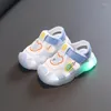 Premiers marcheurs LED bébé sandales été chaussures pour bébés semelle souple enfant en bas âge 1-2 ans enfants plage