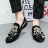 Men Loafers Shoes Fashion Black Imitation Suede Gold Embroidery Flower Business Casual Shoes Sapatos Para Hombre D2A4