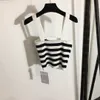 Dam Stripe Knits T-shirt Sexig Sling Väst sommar Andas Stickad Top Mode Broderade Västar