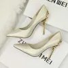 Dress Shoes Mariahzheng 2021 Spring New Pointed Women's Shoes Single Shoes Wedding Shoes Red Bridal Shoes Metal Hollow Suede Heels ZWM G230130