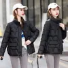 Trenchs de femmes Manteaux Femmes Veste d'hiver 2023 Lâche Légère Courte Parkas Femme Coton Rembourré Manteau Chaud Casual Vestes matelassées sauvages 408