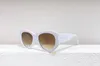 Óculos de sol femininos para homens homens de sol, estilo de moda masculina protege os olhos lentes UV400 com caixa aleatória e estojo 5492