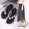 Pantoufles de luxe strass Design tongs femmes sandales Clip Toe dames cristal été sandale diapositives chaussures de plage