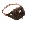 Kvinnors designers Luxurys väskor Bumbag Cross Body Women Axel väska Fashion Ladies Bum Unisex midjepåsar till P -kvalitet