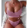 Kadınlar Seksi Dantel iç çamaşırı seti See-Through Süper İnce Sütyenler Bikinis Seksi iç çamaşırı 2 PCS Sıradan plaj giyim mayo yeni