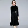 Vestidos informales Mujeres Bohemia Vintage Velvet Vestido 2023 Autumn Hollow Out Mesh Patchwork Fiesta de manga larga Dama