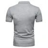 Camisetas masculinas S-2xl Summer Fashion T-shirt com bolsos Botão de colar de cor sólido Botão de manga curta