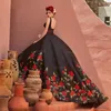 Charro broderie florale robes de Quinceanera Mexique longue satin robes de soirée de bal col en V sans manches robe de bal douce 15 16 robe de filles