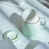 Tazze Piattini Tazza creativa per la separazione dell'acqua del tè Tazza da caffè in ceramica Semplice con filtro per coperchio Pratico bicchiere per l'home office