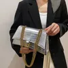 Mode een schoudertas dames krokodil patroon Franse stick kleine vierkante tas textuur draagbare crossbody zak zandloper