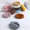 Oreiller Ins Style boule nouée à trois brins tissé en peluche chambre chevet salon canapé rond Tatami doux épais