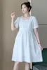 Sukienki macierzyńskie Summer Korean Fashion Biała bawełniana sukienka Elegancka linia luźna ubrania dla kobiet w ciąży słodka impreza ciążowa