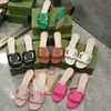 Ontwerpers Lage Hakken Leer Sexy Sandalen Vrouwen In elkaar grijpende Hoogwaardige Echte Lederen Slippers G Uitgesneden Slide Sandaal Kalf Dames Mode Uitsparing Dragen Schoenen NO384