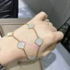 سوار أنيقة سوار محظوظ LINK LINK WOMET BRACELET BRACELET SPERIAL SPERIAL Jewelry Golduxury BRACELET 18K GOLDEN MOVE BRAC226S