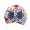 Bérets Vintage Print Infant Turban Chapeau et bandeau élastique noué en croix Ensemble de deux pièces Mignon à la main Bowknot Baby Caps Po Props