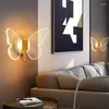 Настенная лампа скандинавская легкая роскошная бабочка теплые и романтические спальни дизайнерские дизайнерские фоны