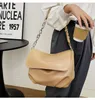 Designväska nya totes väskor mode messenger väska för kvinnor pu underarm handväskor färsk kedja bärbar handväska handväska enkel axel plånböcker grossisthandväska