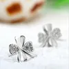 Stud -oorbellen 1 PCS Trendy Lucky Clover Crystal Screw Back for Women Plant Style Ms. Jewelry
