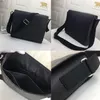 L 44 Handtasche 000 Zwei Größen verfügbar, Messenger-Tasche mit großem Fassungsvermögen, verstellbarer Schultergurt, 2 integrierte iPad-Taschen231W