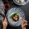 Borden Europees creatief keramisch dinerbord zwart grijs stiksel matte textuur marmeren ontbijtgerecht dessert servies