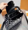 2023 Designer Bag Fashion Vintage Polka Dot Print Pattern Tote Womens Large Capacity Multicolor Single Shoulder Handbag