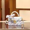 2023 Borse Saldi Outlet Luce di lusso da donna ad alto senso quadrato stampa goffrata estate diagonale croce piccola borsa da donna