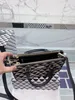 Shoppingv￤ska crossbody v￤ska stickat tyg lappt￤cke svart kors kohud kan vara b￤rbar tv￥ f￤rg valfritt