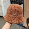 Berets Women Winter Bucket Hat Lamb Wool Rhinestones Rivet Plush Warm Fisherman Cap Soft Casual Outdoor Panama Sun