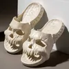 Chinelos 2023 Y2k Sapatos Novos Na Moda Skull Design Feminino Ao Ar Livre Macio Engraçado Plataforma Sandálias Praia Quarto Slides Para Mulher Y2302