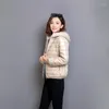 Kadın Trençkotları 2023 Kış Sarı Pembe Uzun Kollu Kapşonlu Kadın Parkas Katı Kısa Sustans İnce Sıcak Dış Giyim Ceketleri Siyah Ceket
