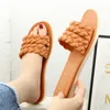 Slippers slippers damesmode sandalen zomer flat buiten casual solide kleur weef slippers vrouwelijke indoor schoenen 0217v23