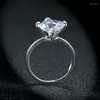 Anéis de casamento anel de cor prata geométrica de moda geométrica Big Square Stone no engajamento branco zircão de cristal de luxo para jóias femininas