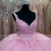 우아한 핑크 공주 볼 가운 Quinceanera 드레스 스트랩 꽃 아플리케 크리스탈 스위트 16 드레스 vestidos de 15 anos corset