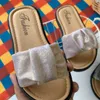 Slippers chinelos de verão para a praia ao ar livre Sapatos infantis crianças anti-deslizamento Home Glitter Fabric Sandals Crianças 0217V23