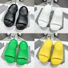 Kvinnor tofflor Kvinnor Slides Designer Slipper Foam Black White Red Platform Sandaler Flip Flops With Box Size 35-41