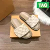 Luxe Slipper Sandalen Zwembad Kussen Platte Reliëf Muilezels Designer Slides Damesschoenen Zomer Echt Leer Cool Comfort Slippers Wit bedrukt Mode heren Slide