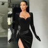 Casual Dresses Tilorraine 2023 European And American Women's Wear Autumn Winter Style Sexy Chest Revealing High Waist Gloves Dress