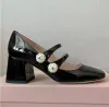 2023ss Scarpe vintage Mary Jane Scarpe da donna in pelle con tacco grosso Décolleté con punta quadrata Perle femminili Banchetto da vacanza casual Scarpe con tacco alto da donna con scatola