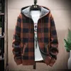 Suéteres para hombres Otoño Coreano con capucha con cárdigan grueso y de terciopelo Abrigo de punto Chaqueta de rejilla Hombre M 4XL 8668 230206