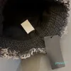 Chapeaux à larges bords Chapeaux de seau Chapeau de seau de mode de créateur Casquettes classiques pour femmes