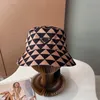Модный дизайнер Шляпа-ведро Геометрические кепки с цветными блоками Летние шляпы Шляпа с широкими полями Шляпы-ведра Письмо Кепка Открытый солнцезащитный козырек Пляжные шапки Шапочка