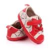 Nowe na płótnie klasyczne sporne trampki nowonarodzone chłopcy dziewczęta Pierwsze Walkers buty niemowlę małe miękkie podele butów dziecięcych 0-18 miesięcy