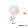 Brosches Korean Fashion Pearl Flower Brooch Crystal Rhinestones Lapel Pins Suit Cardigan Luxury Jewelry for Women Accessories